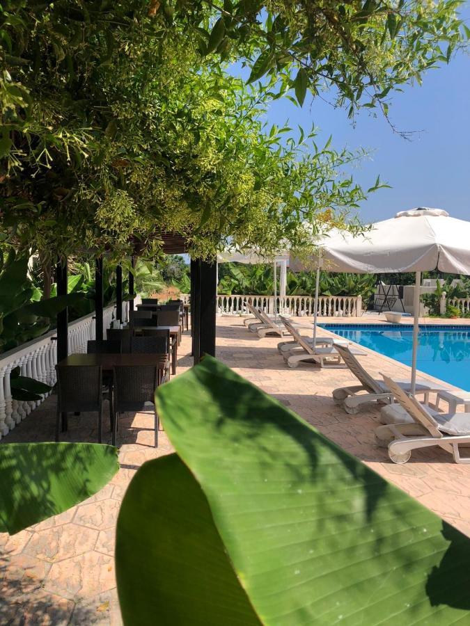Club Alda Hotell Lapithos  Eksteriør bilde