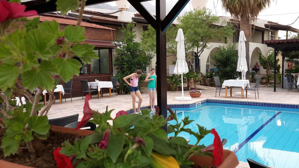 Club Alda Hotell Lapithos  Eksteriør bilde