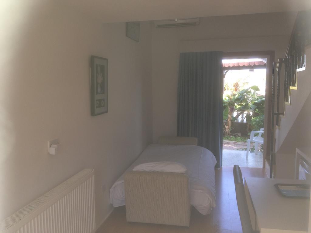 Club Alda Hotell Lapithos  Eksteriør bilde
