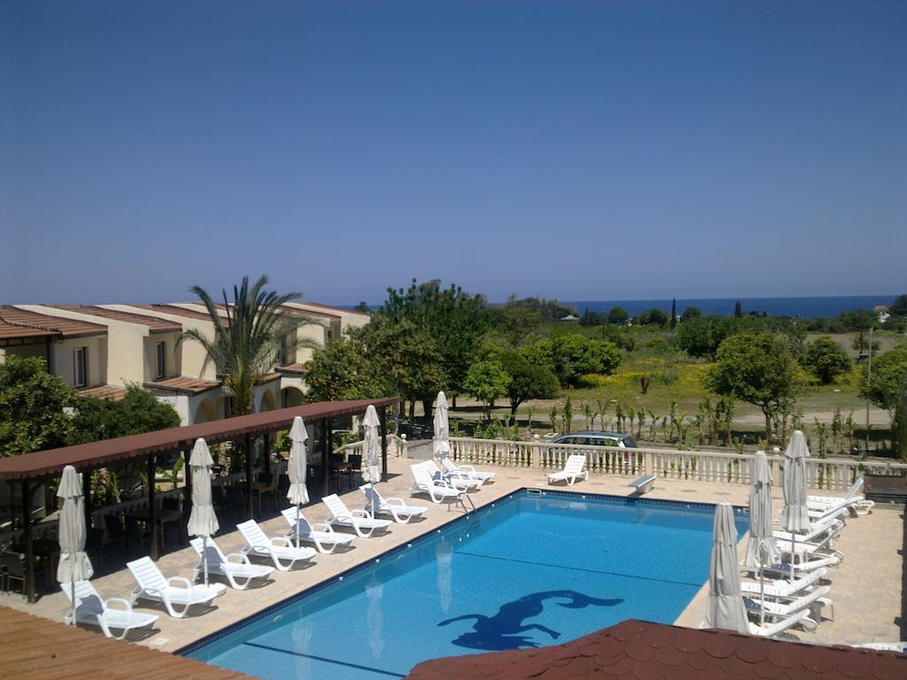 Club Alda Hotell Lapithos  Eksteriør bilde